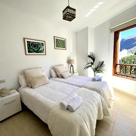 Casa Con Gran Terraza Y Vistas