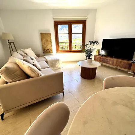 Casa Con Gran Terraza Y Vistas *