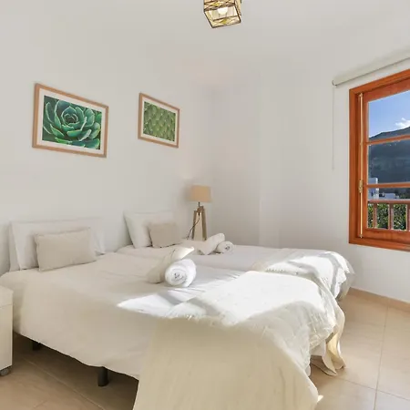 Casa Con Gran Terraza Y Vistas